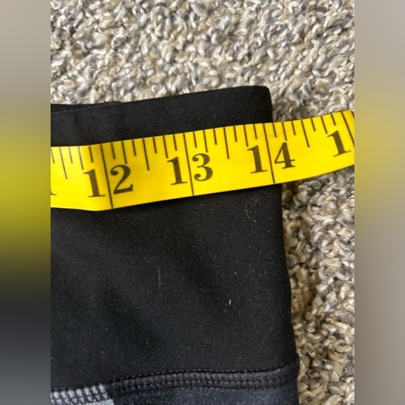 Athleta women’s Capri length legging size small - Picture 8 of 10